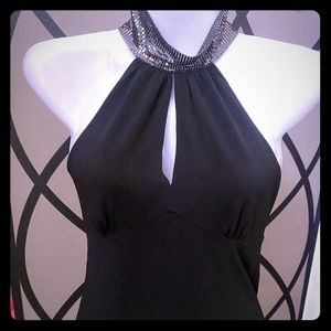 Express Keyhole Crop Top